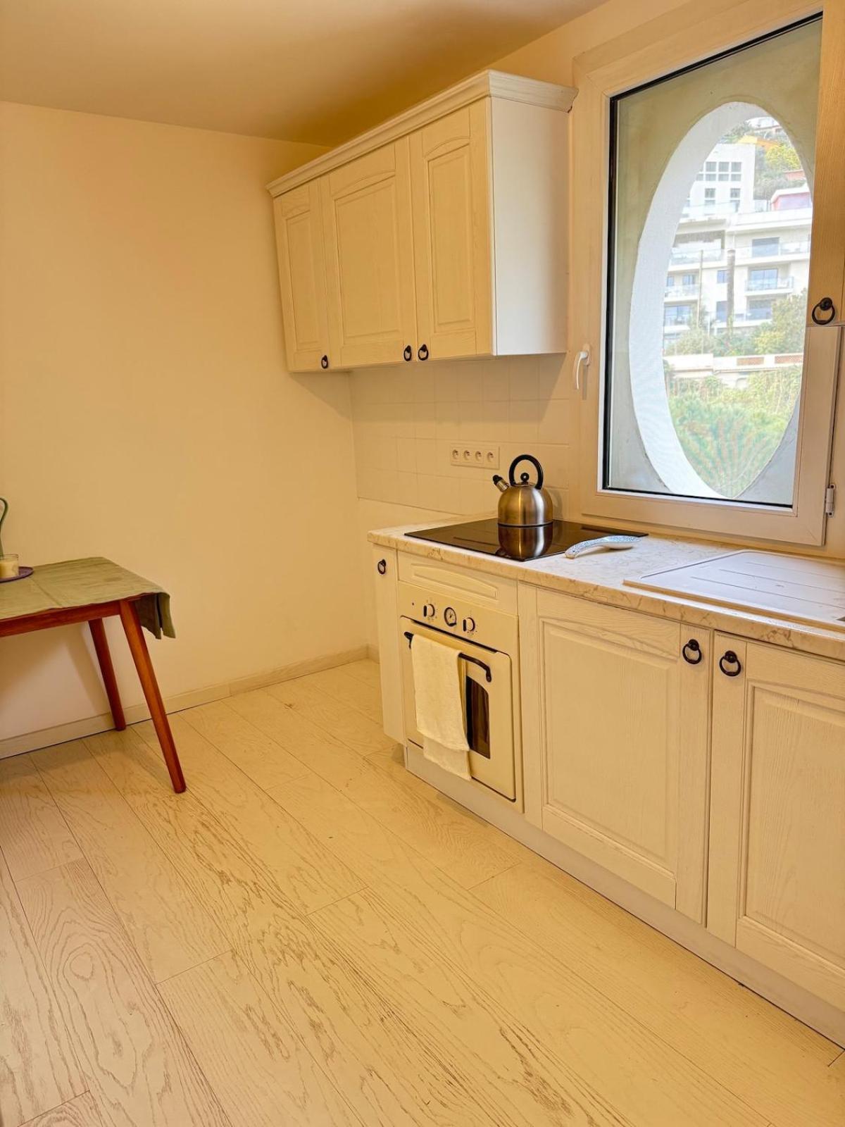 Apartment New,mountain & Sea View 3 Guests With Private Garage Beausoleil